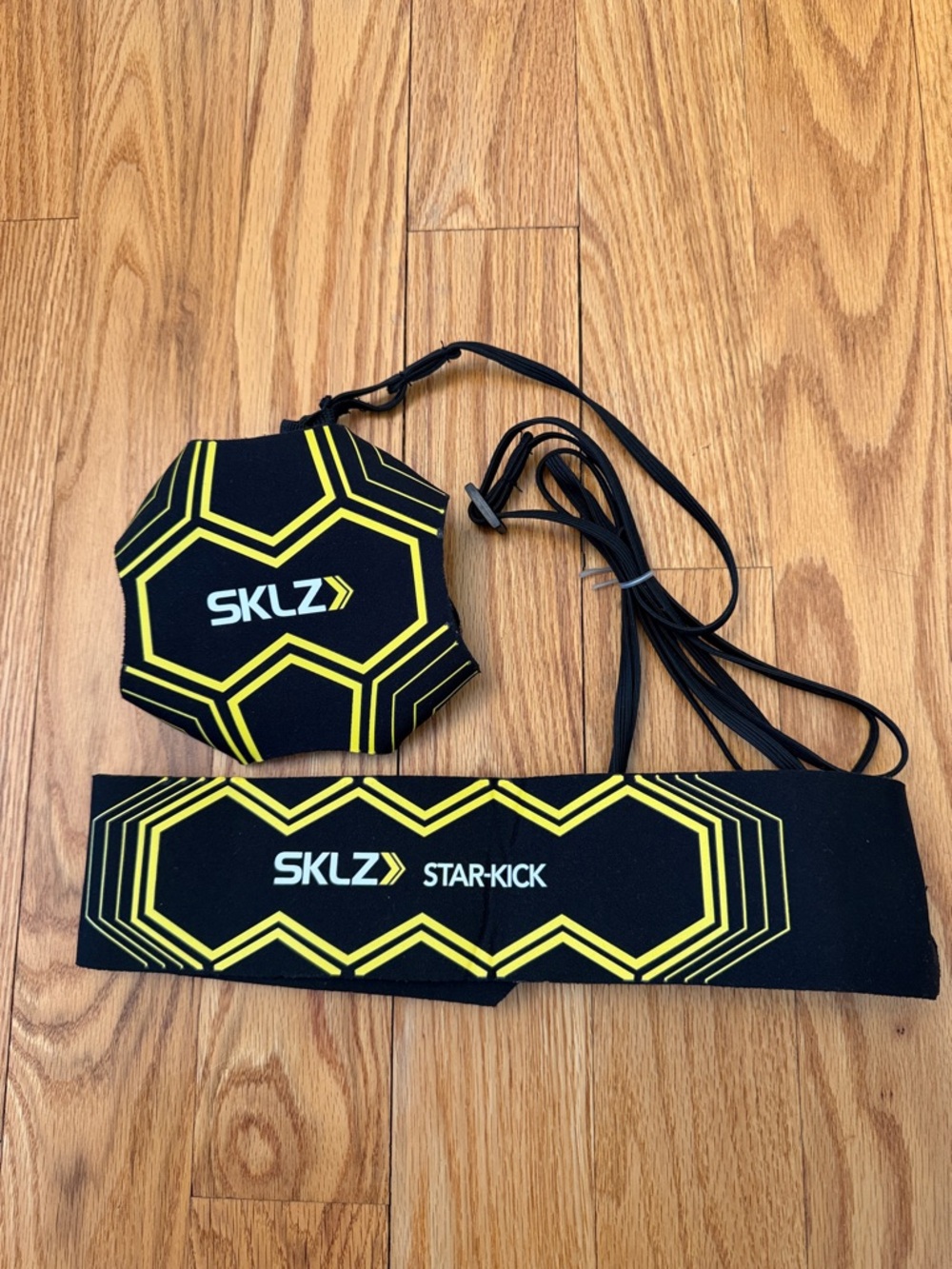 SKLZ Star-Kick Solo Soccer Trainer - Black & Yellow — Like New Condition